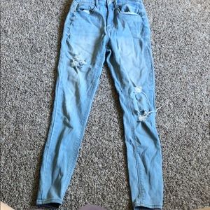 Light washed skinny jeans